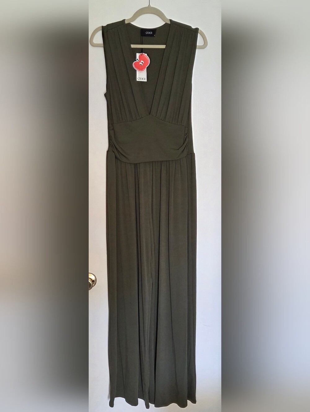 Cider Olive Green Sleeveless V-Neck Jumpsuit
